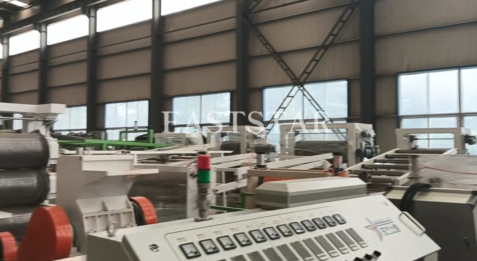 بازدید از مشتری خارج از کشور برای همکاری خط اکستروژن ورق پلاستیک ABS