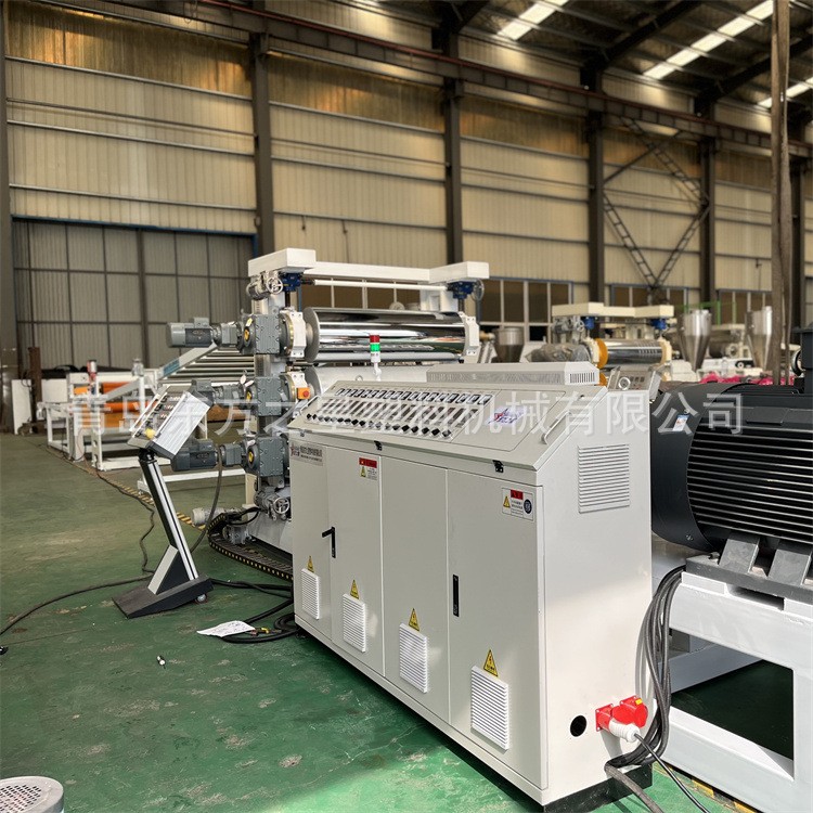 بازدید مشتری برای خط تولید صفحه طرح الماس پی وی سی برای دامپروری