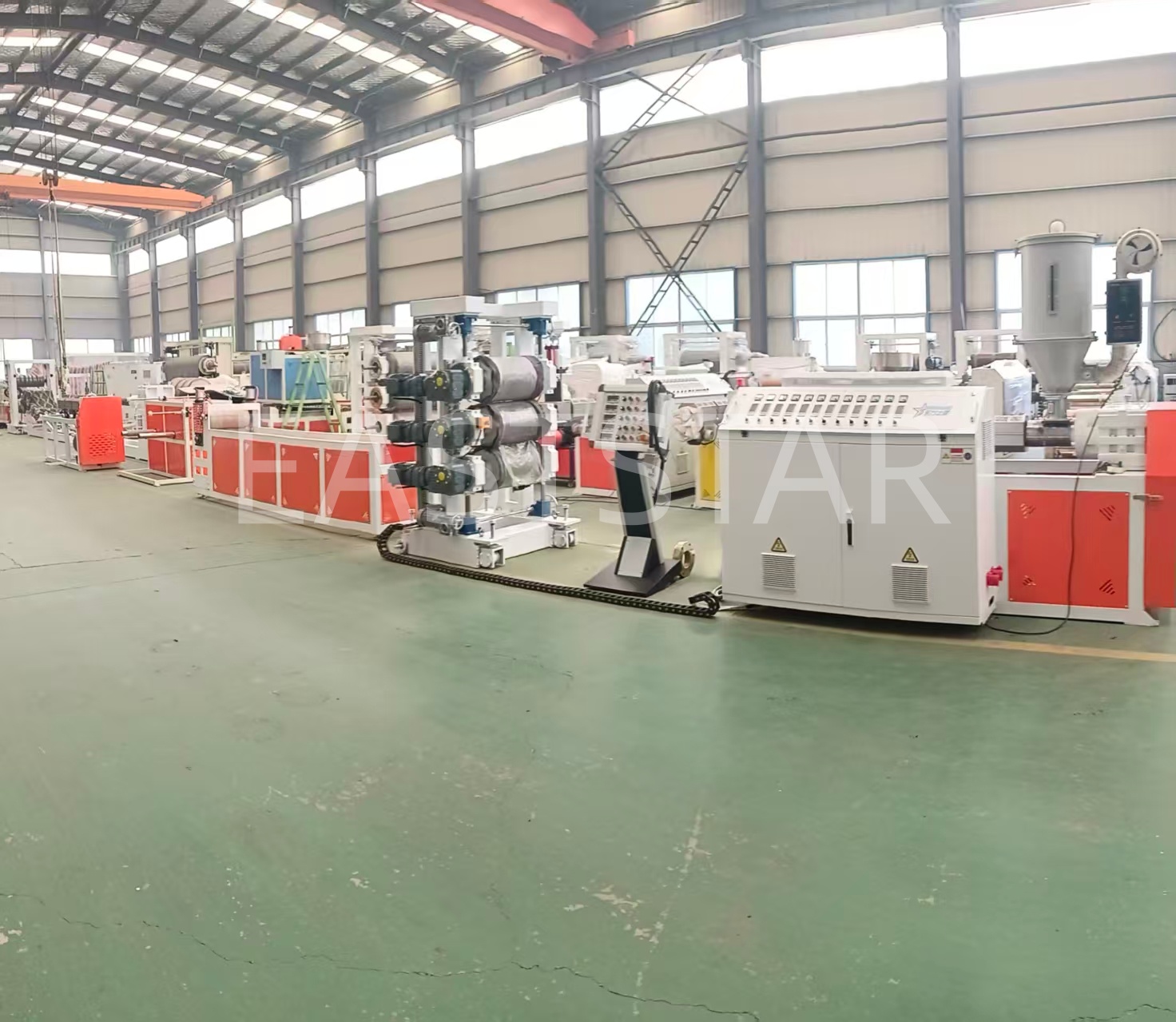 EASTSTR تولید ورق POK را با خط اکستروژن نوآورانه با کارایی بالا ارتقا می دهد