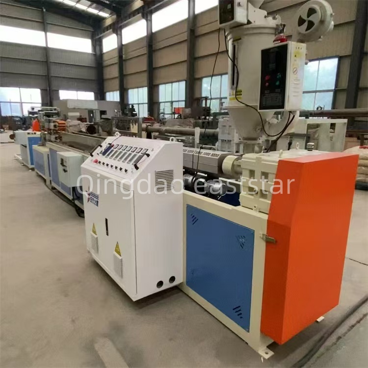 QINGDAO EASTSTAR خط تولید پوشش لامپ PC/PS/ABS سفارشی‌سازی شده را برای مشتری ترکیه تکمیل می‌کند و از ارتقای صنعت روشنایی پشتیبانی می‌کند.